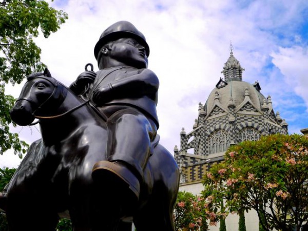 fernando botero sculpture medellin