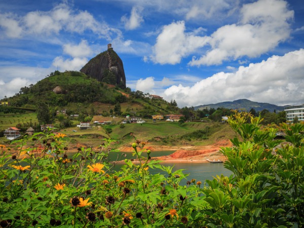 penon de guatape antioquia colombia © Tristan Quevilly