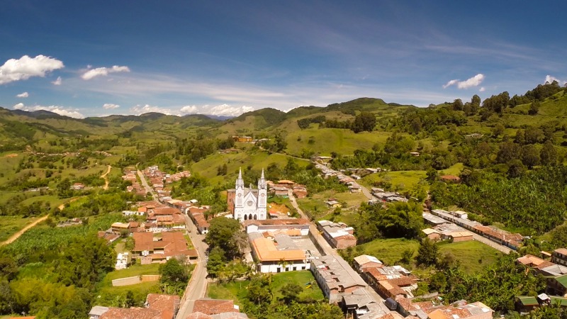 alrededores de medellin antioquia jerico colombia ©MathieuPerrotBorhinger USO LIBRE